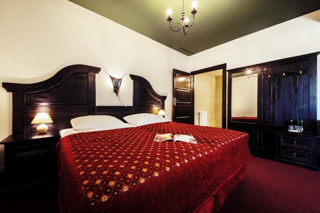 Hotel Kasztel Rzezawa Экстерьер фото
