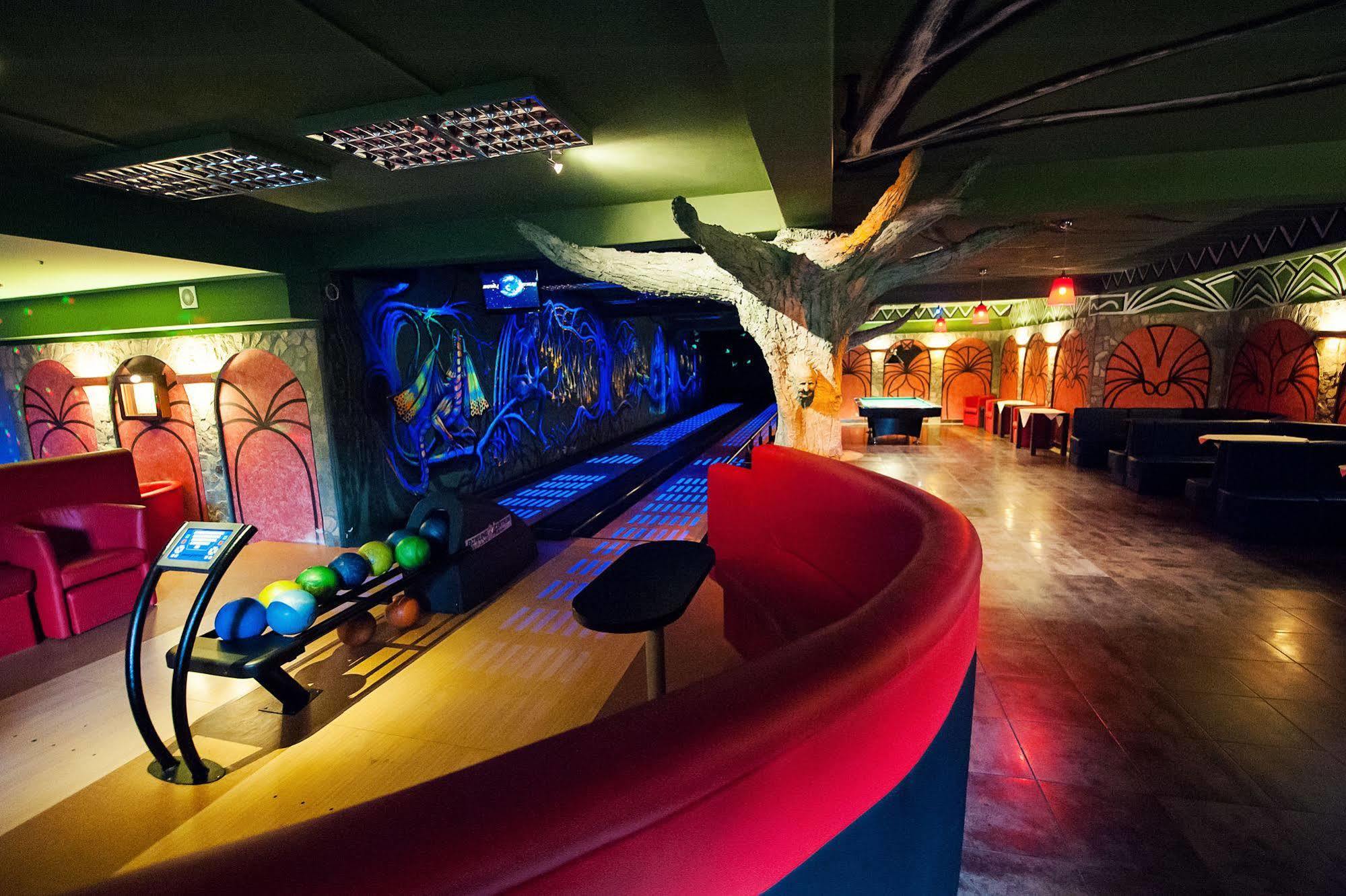 Hotel Kasztel Rzezawa Экстерьер фото